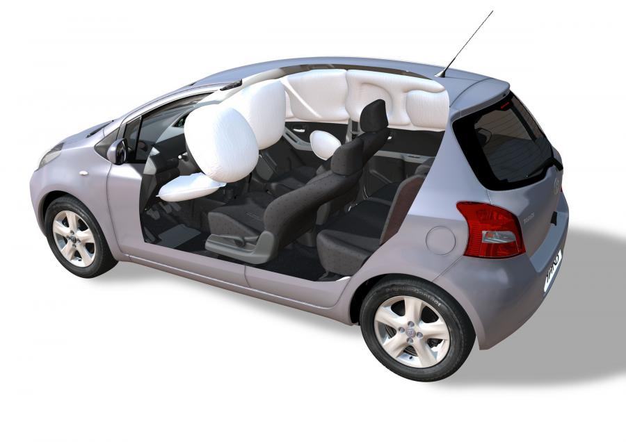  Toyota Yaris 2005 года  (фото 20 из 165)